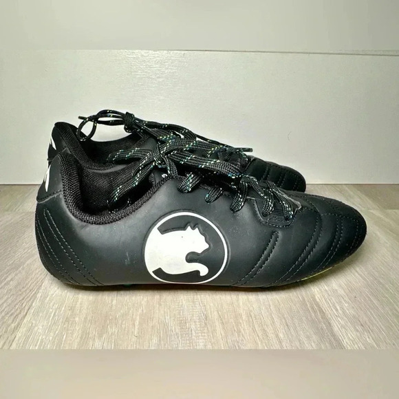 Kid Procat  black / white Soccer Cleats Size 2 - Picture 1 of 5